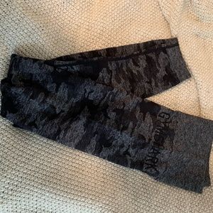 Gym shark camo leggings